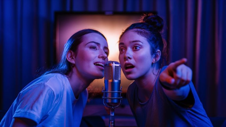 sing together with buddies